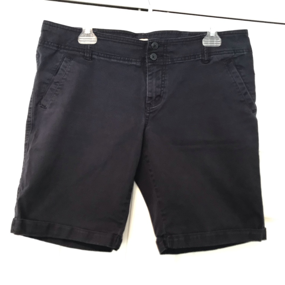 SOLD❗️MOSSIMO - navy mid length shorts